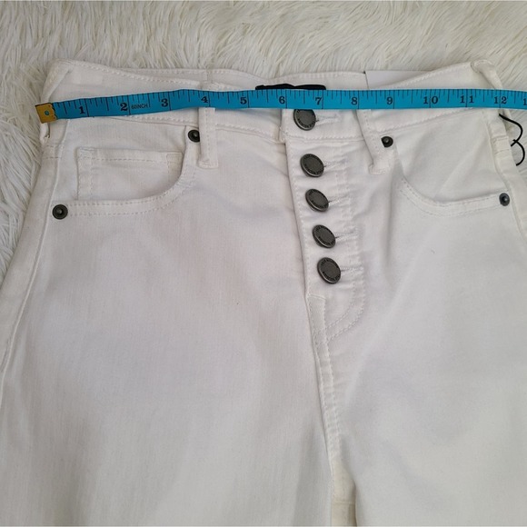 True Religion High Waist Button Fly Starr Optic White Distressed Jeans NWT SZ 25 - Picture 5 of 16